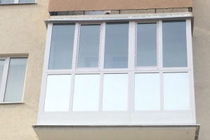 Панорамная конструкция с глухим низом