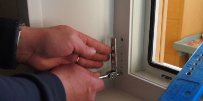 Установка открывающейся створки<br> вместо глухого стеклопакета 