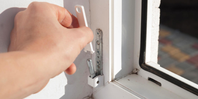 Устранение провисания створки 